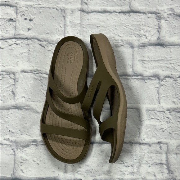 CROCS Iconic Comfort Tan Strappy Sandals - Picture 1 of 4